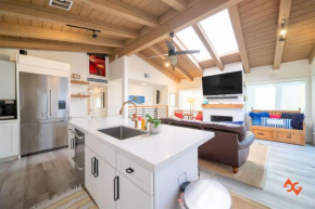 Remodeled Beachy Bungalow 500 Feet from the Sand
